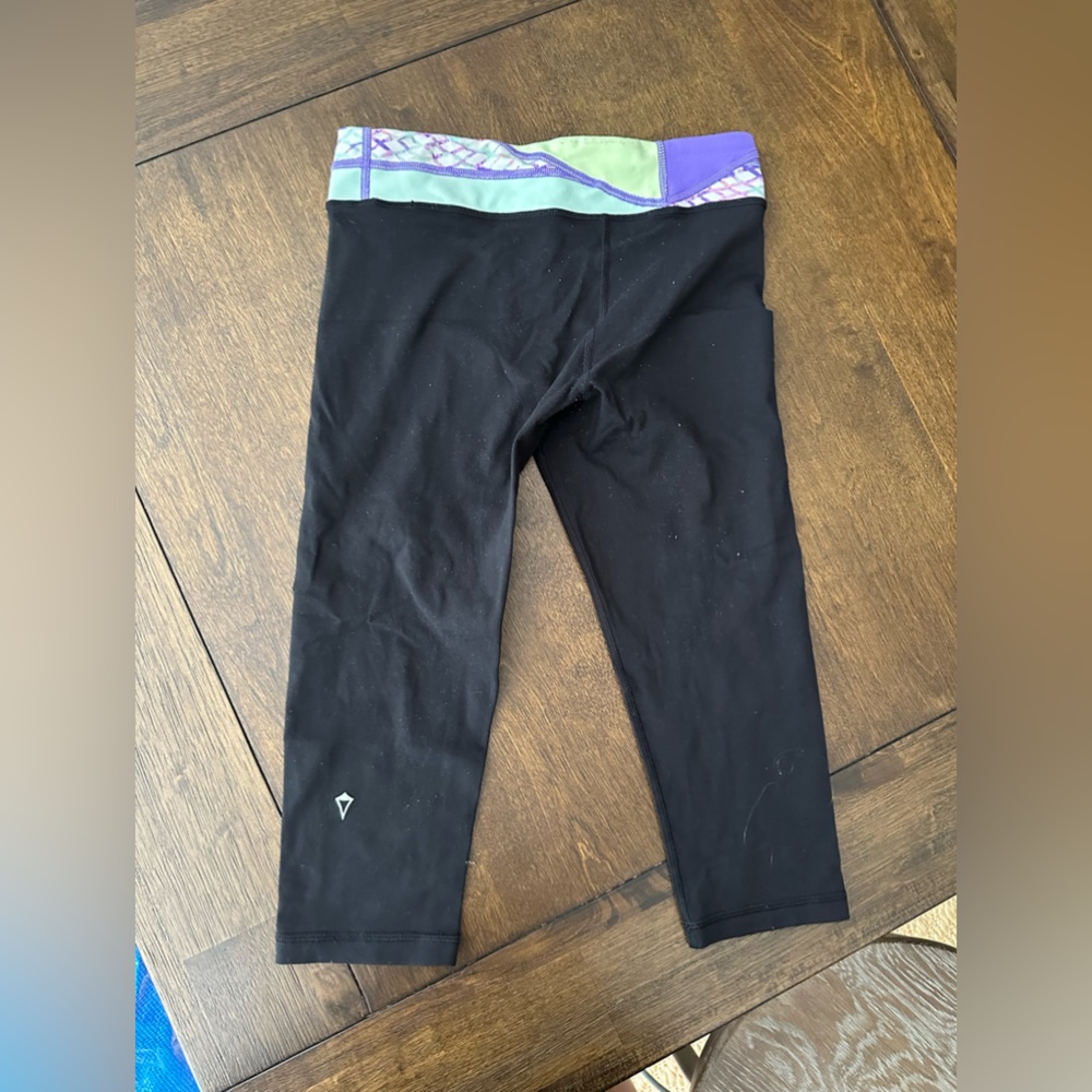 Ivivva cropped leggings size 14